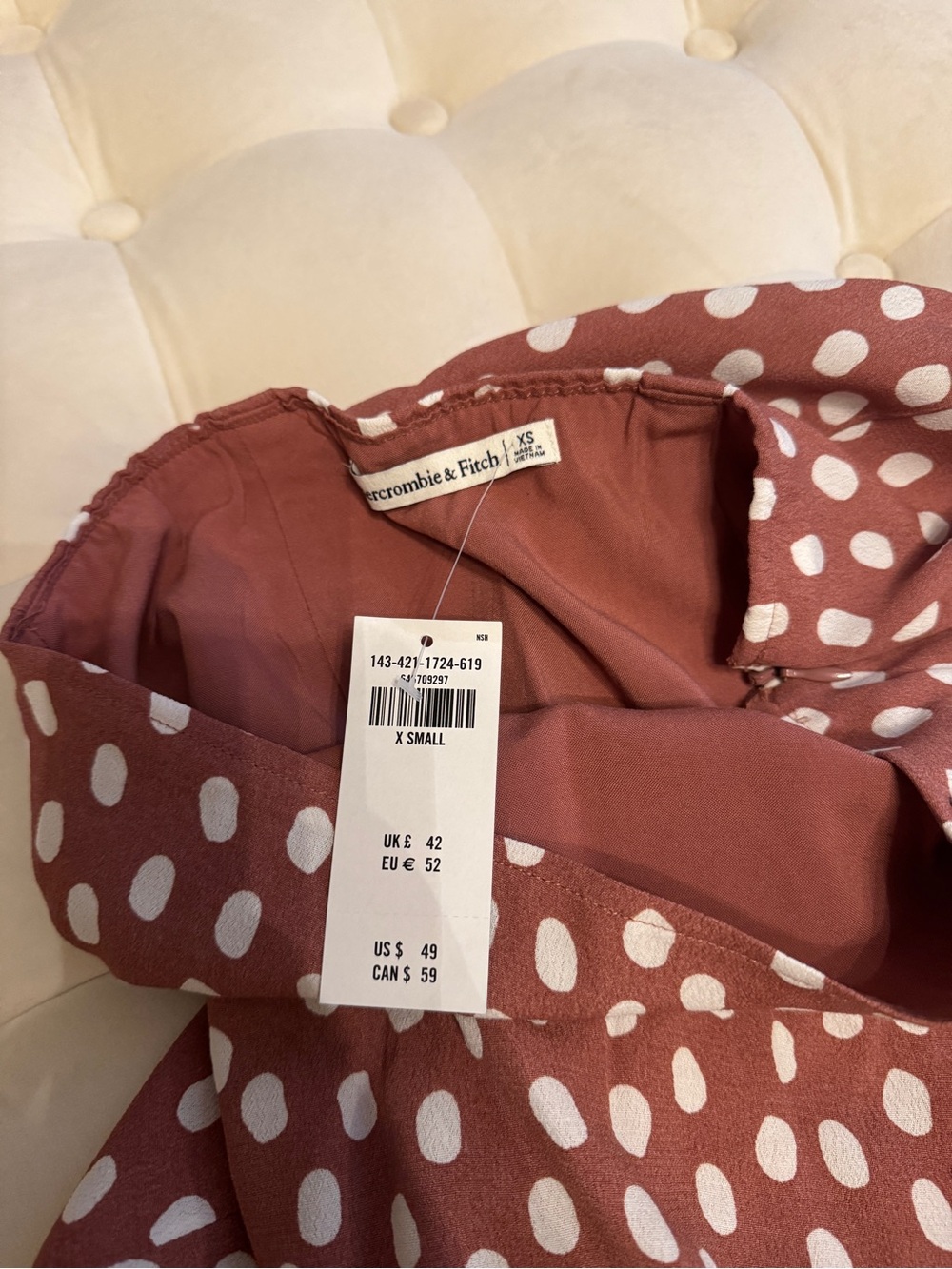 Abercrombie & Fitch Mauve Polka Dot Mini Skirt - Picture 2 of 2